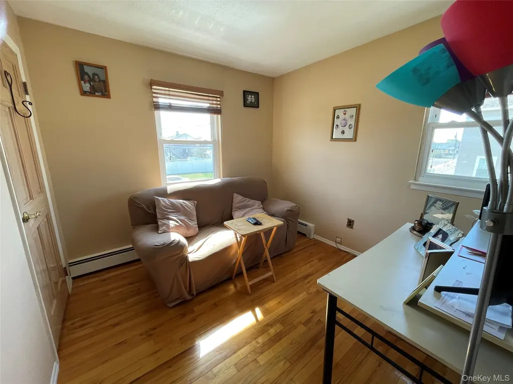 84 Surf Road Lindenhurst NY 11757