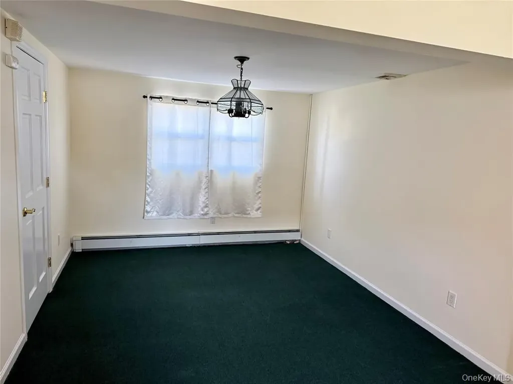 84 Surf Road Lindenhurst NY 11757