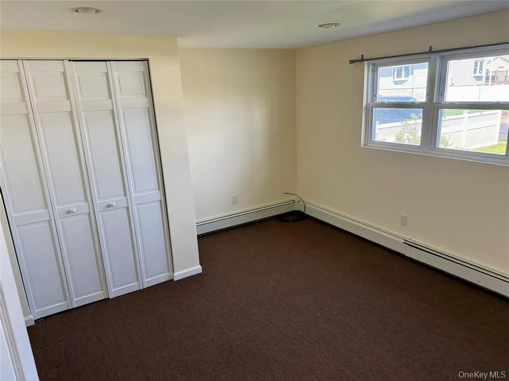 84 Surf Road Lindenhurst NY 11757