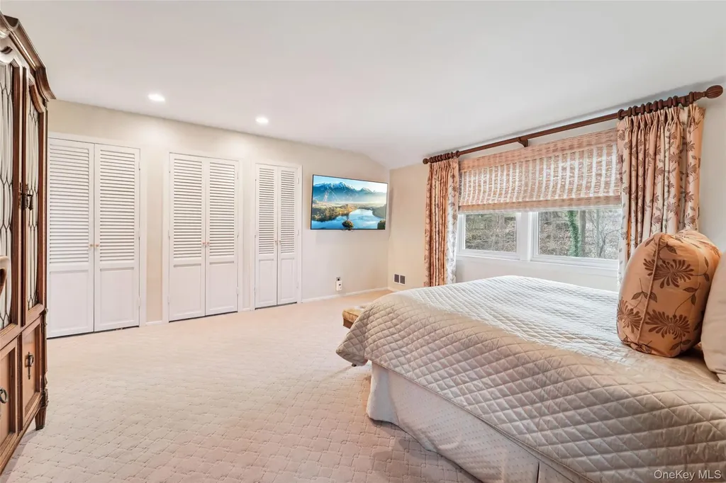 6 Robins Roost Rye Brook NY 10573