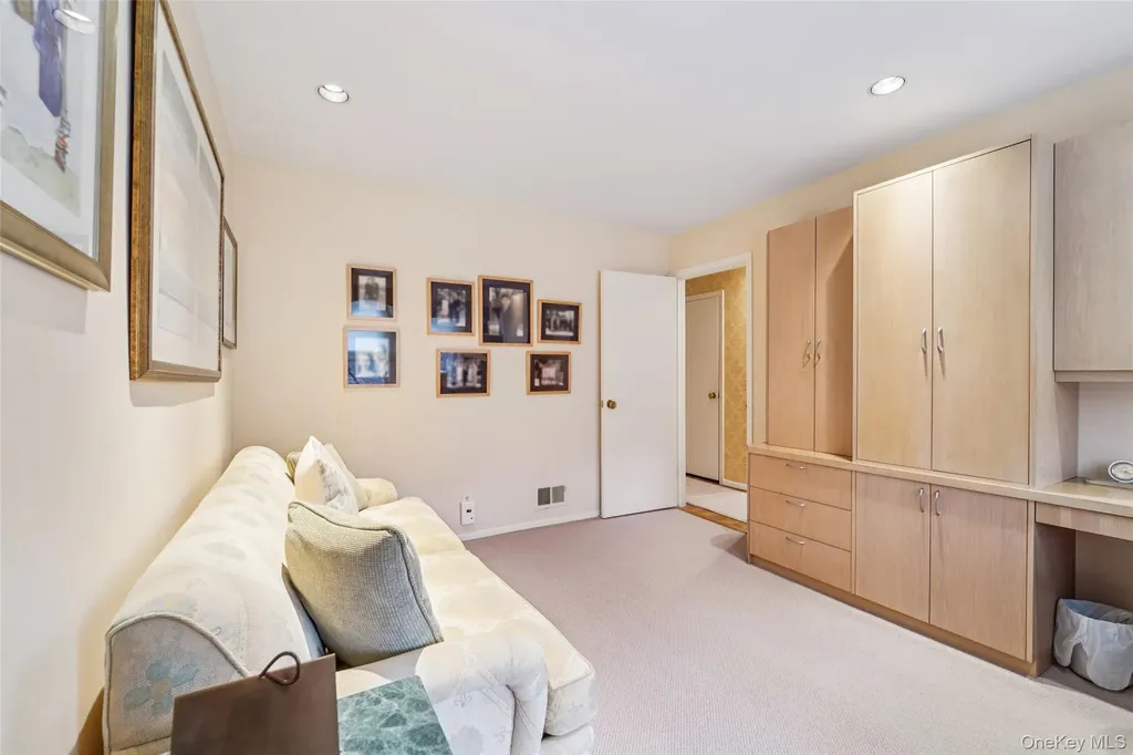 6 Robins Roost Rye Brook NY 10573