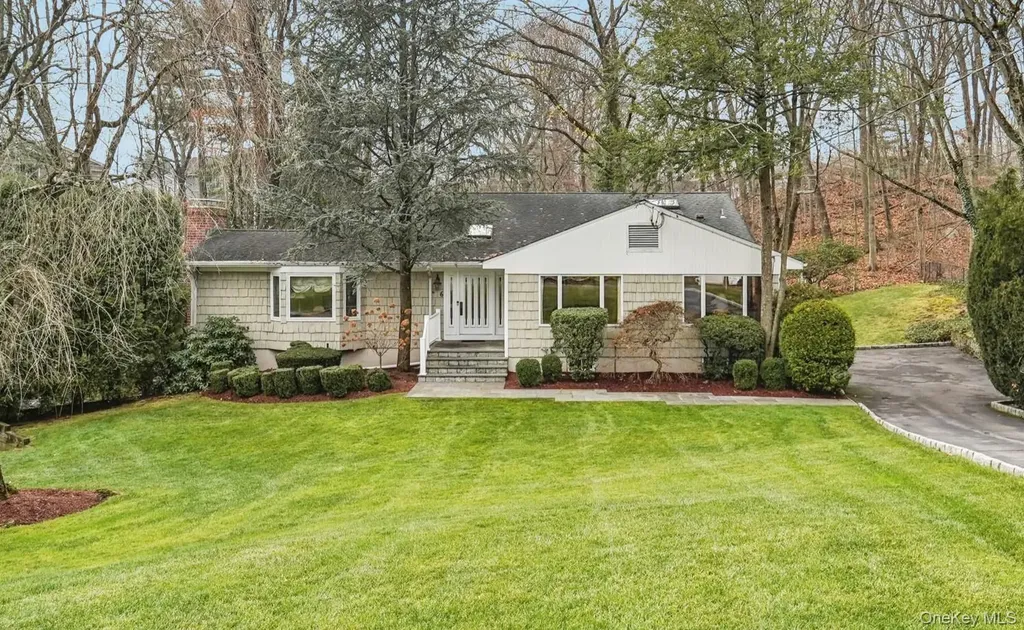 6 Robins Roost Rye Brook NY 10573