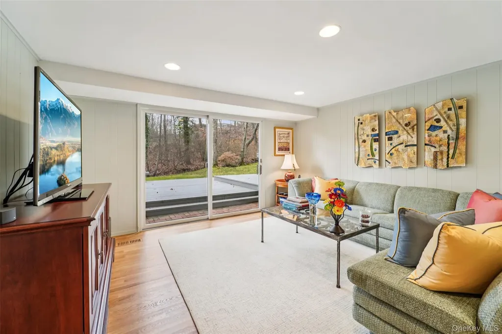 6 Robins Roost Rye Brook NY 10573