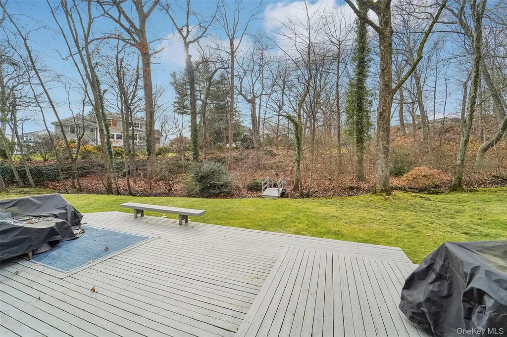 6 Robins Roost Rye Brook NY 10573