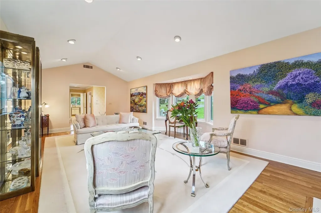 6 Robins Roost Rye Brook NY 10573