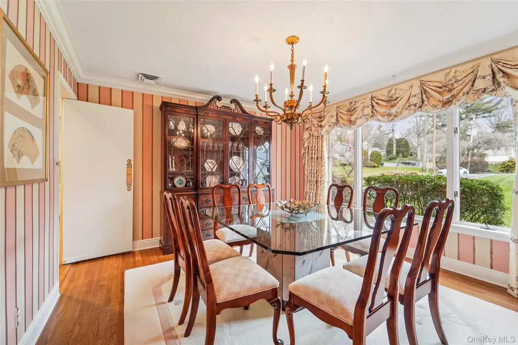 6 Robins Roost Rye Brook NY 10573