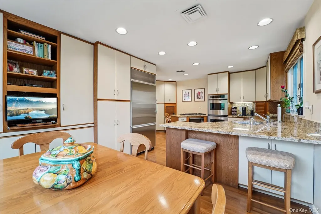 6 Robins Roost Rye Brook NY 10573