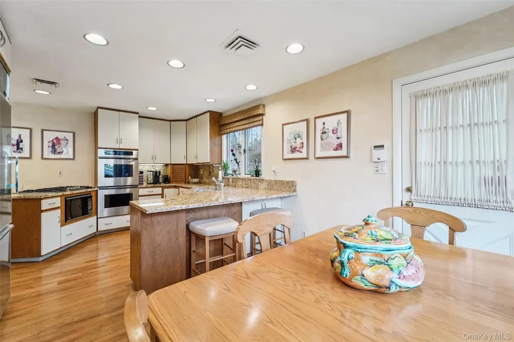 6 Robins Roost Rye Brook NY 10573