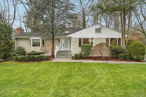 6 Robins Roost Rye Brook NY 10573