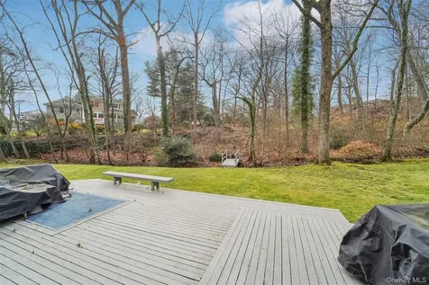 6 Robins Roost Rye Brook NY 10573
