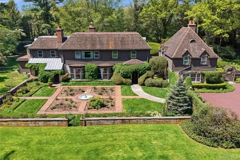 285 Piping Rock Road Locust Valley NY 11560
