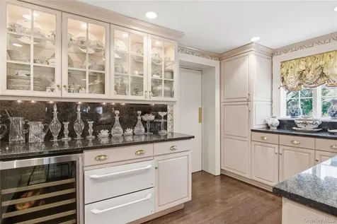 285 Piping Rock Road Locust Valley NY 11560