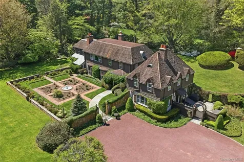 285 Piping Rock Road Locust Valley NY 11560
