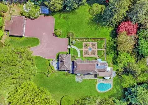 285 Piping Rock Road Locust Valley NY 11560