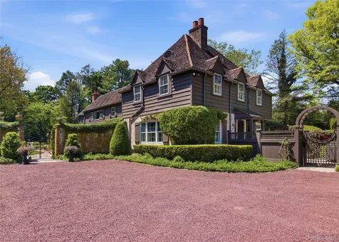 285 Piping Rock Road Locust Valley NY 11560
