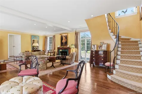 285 Piping Rock Road Locust Valley NY 11560