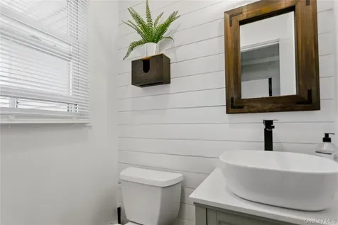 112 Ivy Lane Lido Beach NY 11561