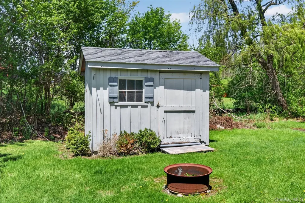 151 Laroe Road Chester NY 10918