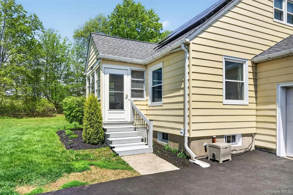 151 Laroe Road Chester NY 10918