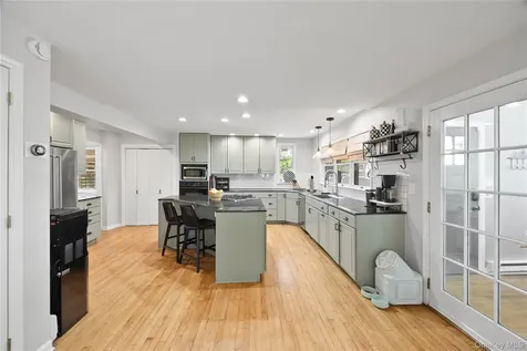 30 Smokey Hollow Court Carmel NY 10512