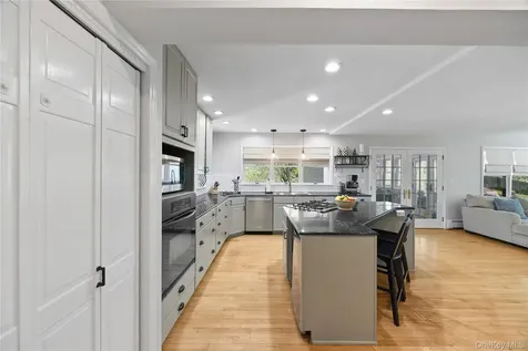 30 Smokey Hollow Court Carmel NY 10512