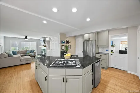 30 Smokey Hollow Court Carmel NY 10512