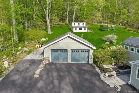 30 Smokey Hollow Court Carmel NY 10512