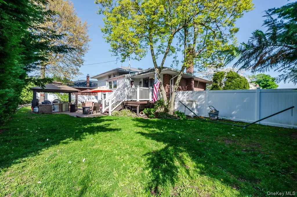 1 Ives Lane Plainview NY 11803