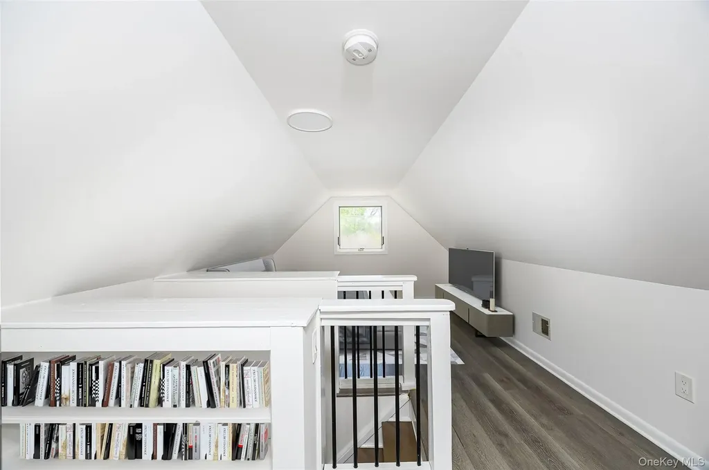 31 Horns Park Road Hyde Park NY 12538