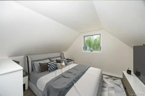 31 Horns Park Road Hyde Park NY 12538