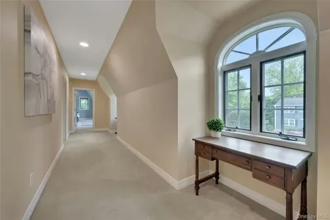 209 Glendale Road Scarsdale NY 10583