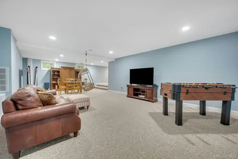 209 Glendale Road Scarsdale NY 10583