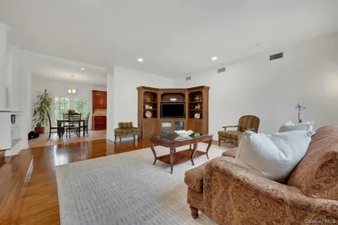 209 Glendale Road Scarsdale NY 10583