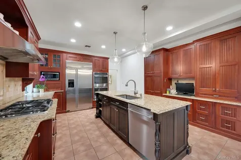 209 Glendale Road Scarsdale NY 10583