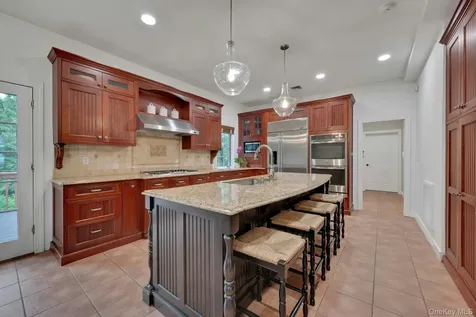 209 Glendale Road Scarsdale NY 10583