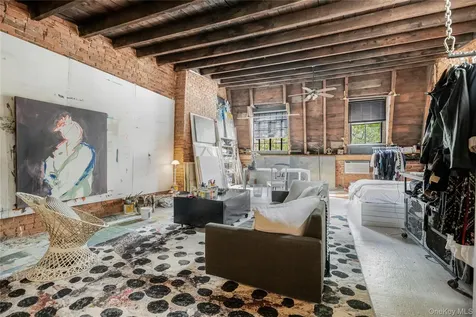 271 E 7th Street New York (manhattan) NY 10009