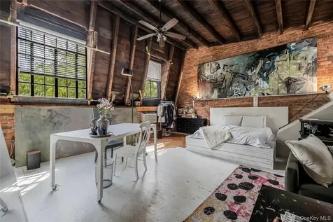 271 E 7th Street New York (manhattan) NY 10009