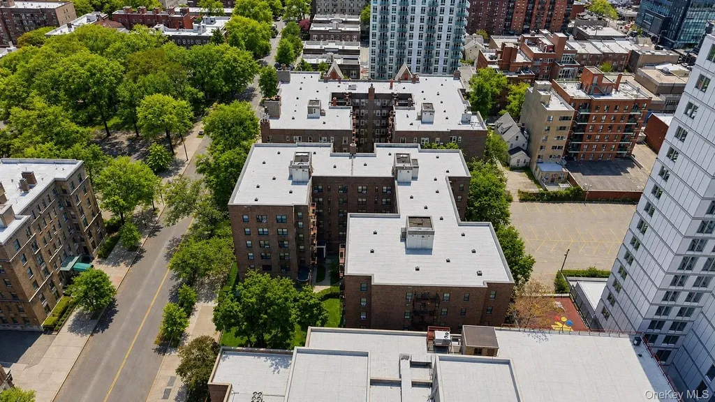 14225 37th Avenue Flushing NY 11354