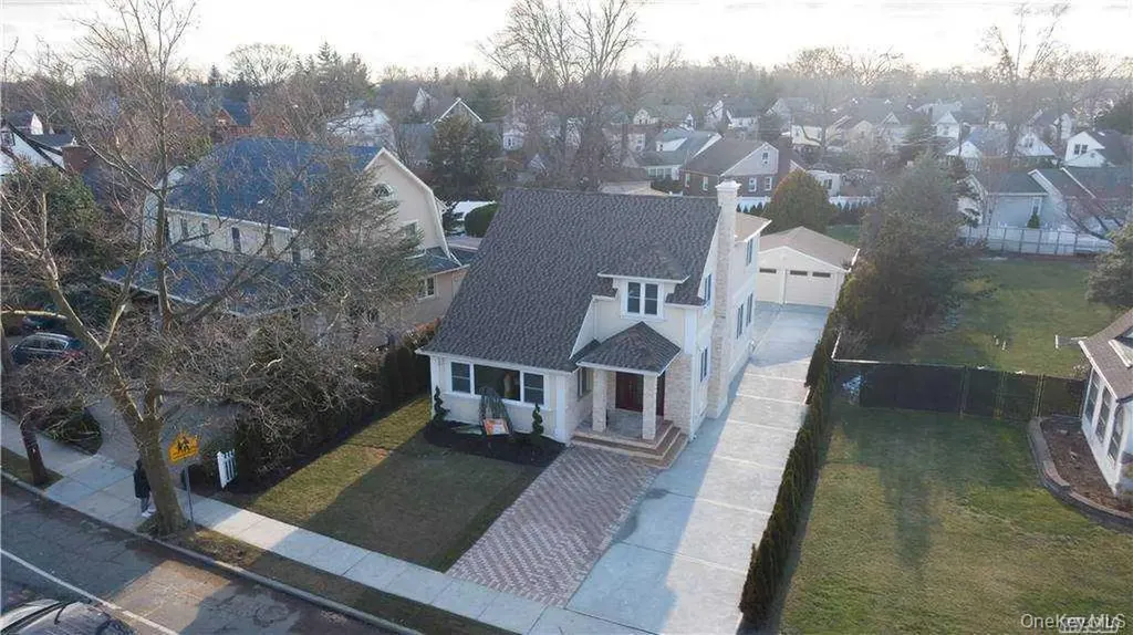 85 Franklin Avenue Lynbrook NY 11563