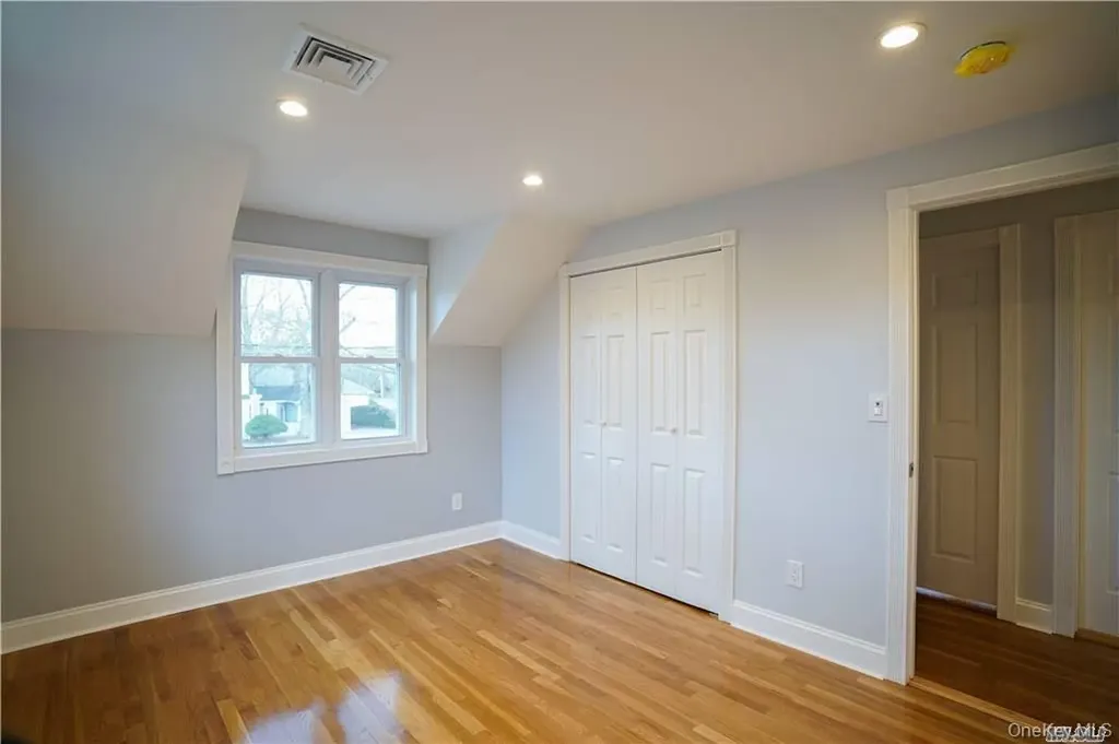85 Franklin Avenue Lynbrook NY 11563