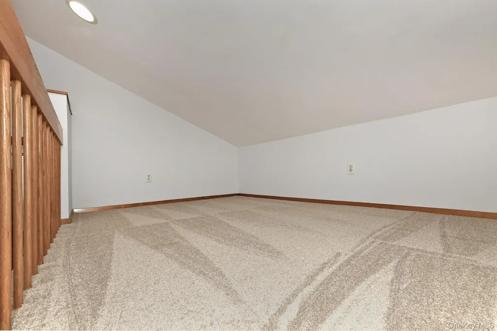 4 Ida Lane North Babylon NY 11703