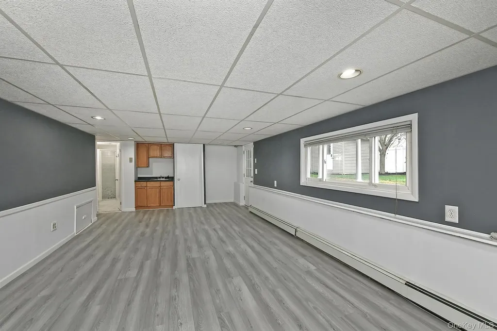 4 Ida Lane North Babylon NY 11703