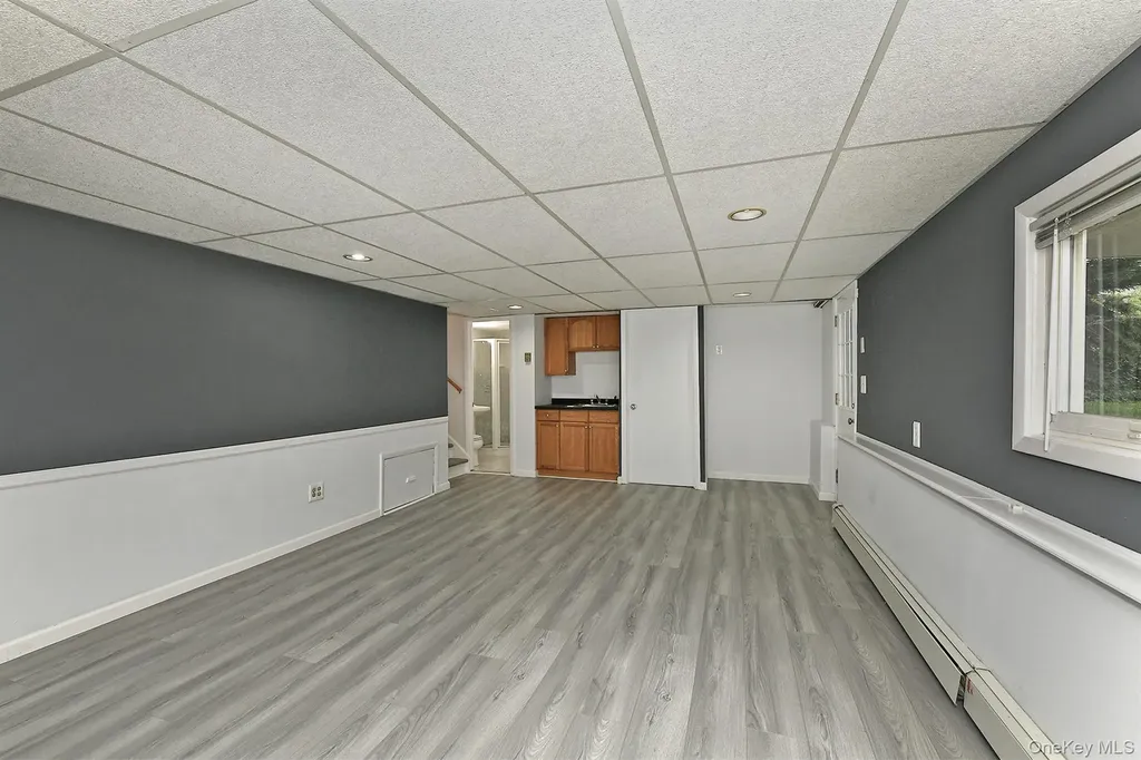4 Ida Lane North Babylon NY 11703