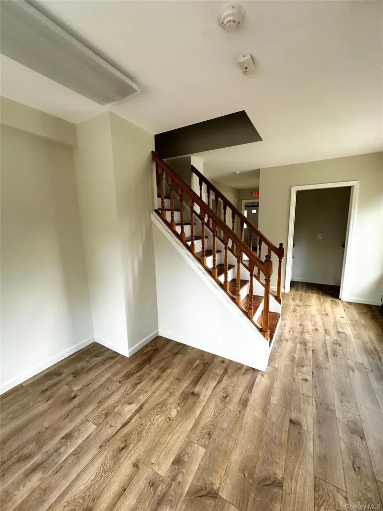 282 N Middletown Road Pearl River NY 10965