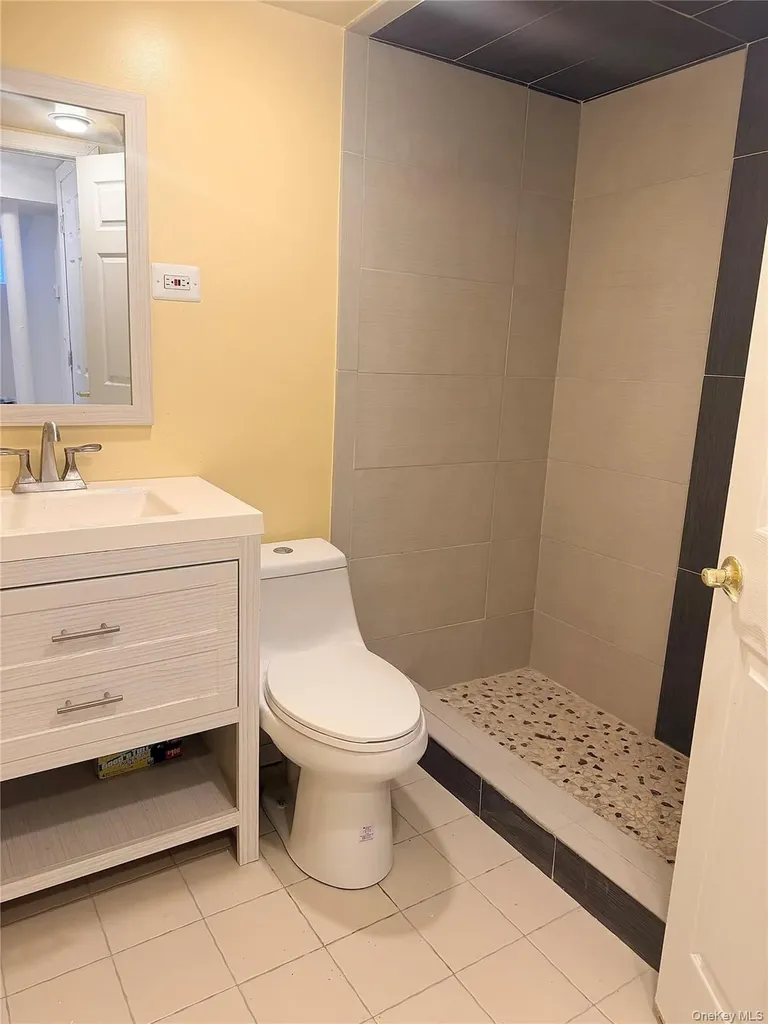 282 N Middletown Road Pearl River NY 10965