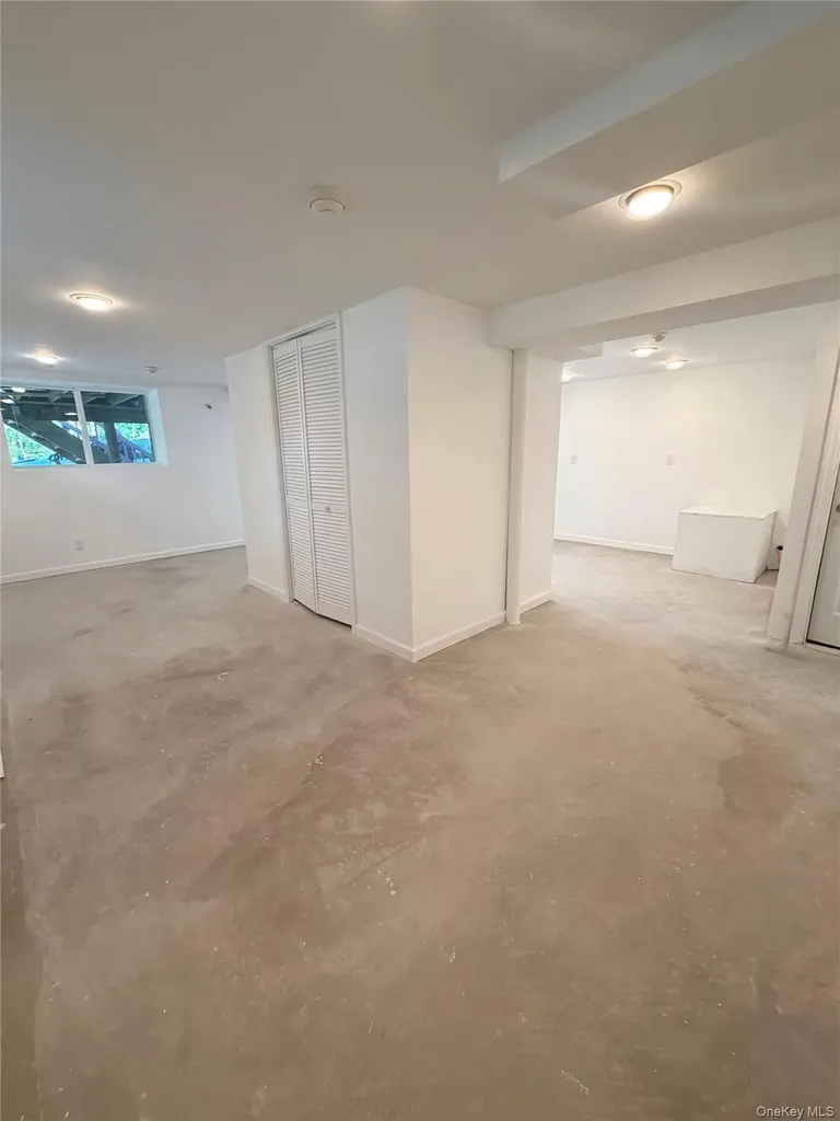 282 N Middletown Road Pearl River NY 10965