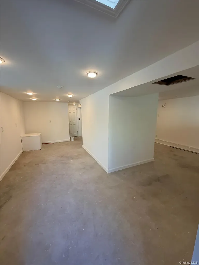 282 N Middletown Road Pearl River NY 10965