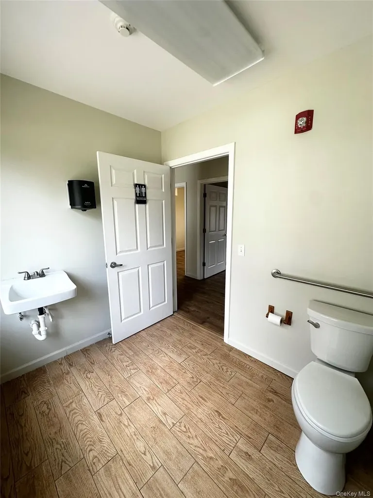 282 N Middletown Road Pearl River NY 10965