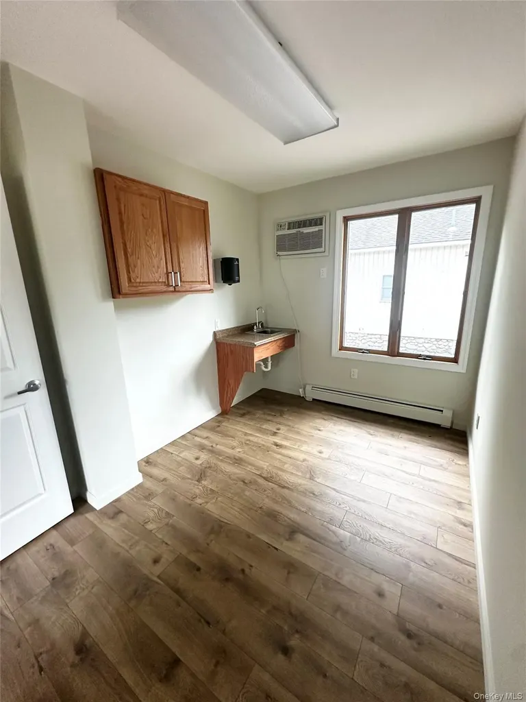 282 N Middletown Road Pearl River NY 10965