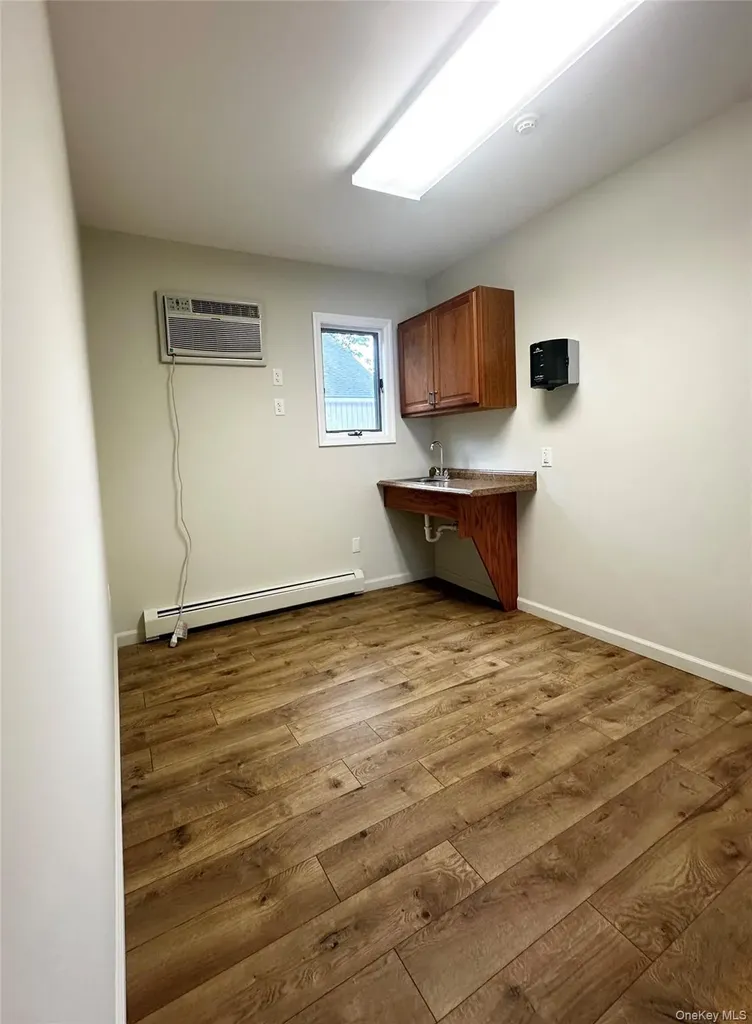 282 N Middletown Road Pearl River NY 10965